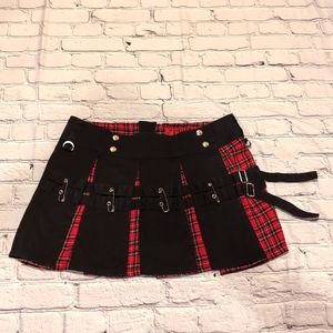 Tripp NYC plaid Gothic safety pins skirt. Women Size M